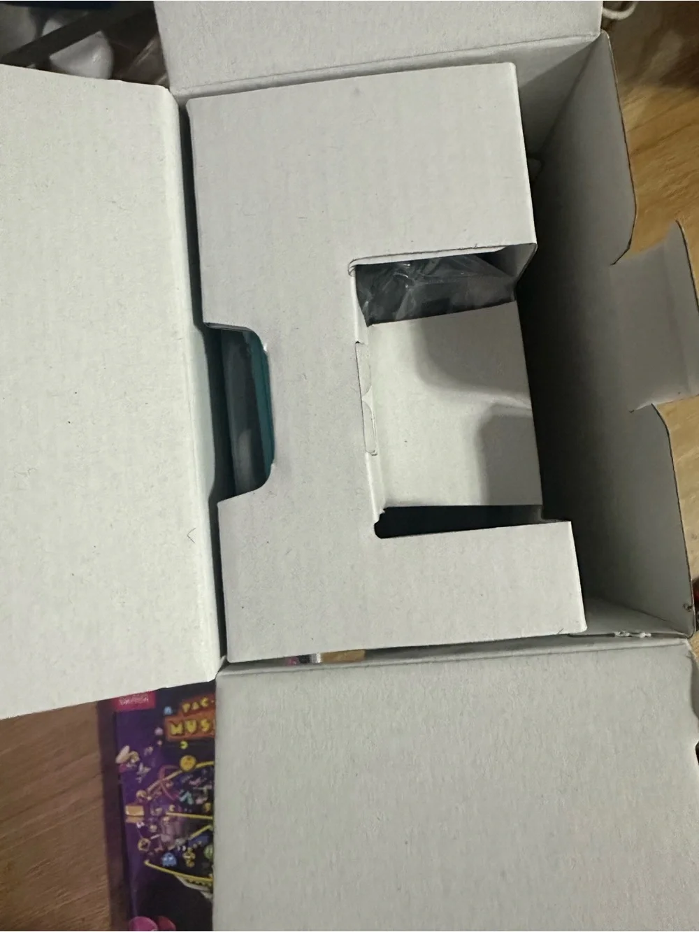 CLOSET  CLOSING BNIB Nintendo Switch LITE (Turquoise) with Pac-Man Museum+ Game